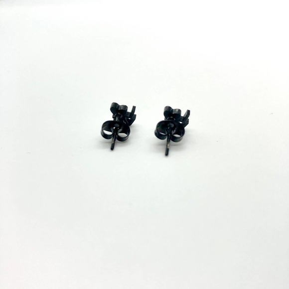 BLACK Love Heart Earring Pair - Picture 5 of 8